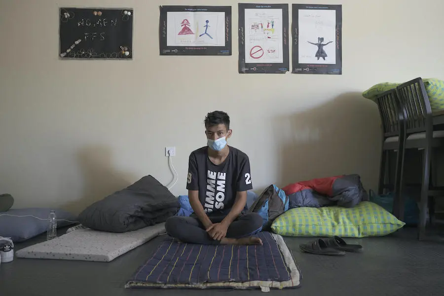 One of the hundreds of unaccompanied adolescent migrants staying in a UNICEF-supported shelter on the Greek island of Lesvos. One of the hundreds of unaccompanied adolescent migrants staying in a UNICEF-supported shelter on the Greek island of Lesvos.
