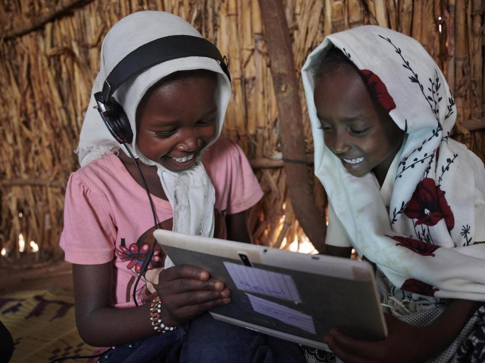 Children use their tablet and work with each other at the UNICEF supported Debate e-Learning Center in a village on the outskirts of Kassala, the capital of the state of Kassala in Eastern Sudan.