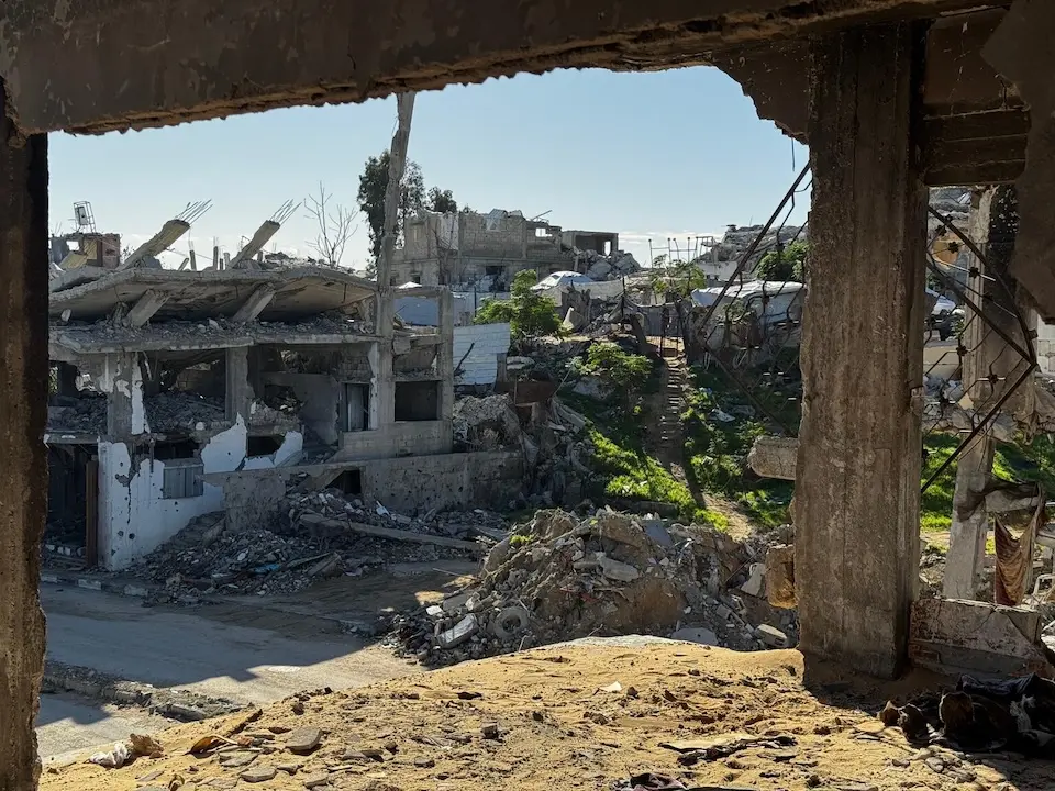  Damaged buildings and rubble in Al Manshiya camp, Beit Lahia, North Gaza.