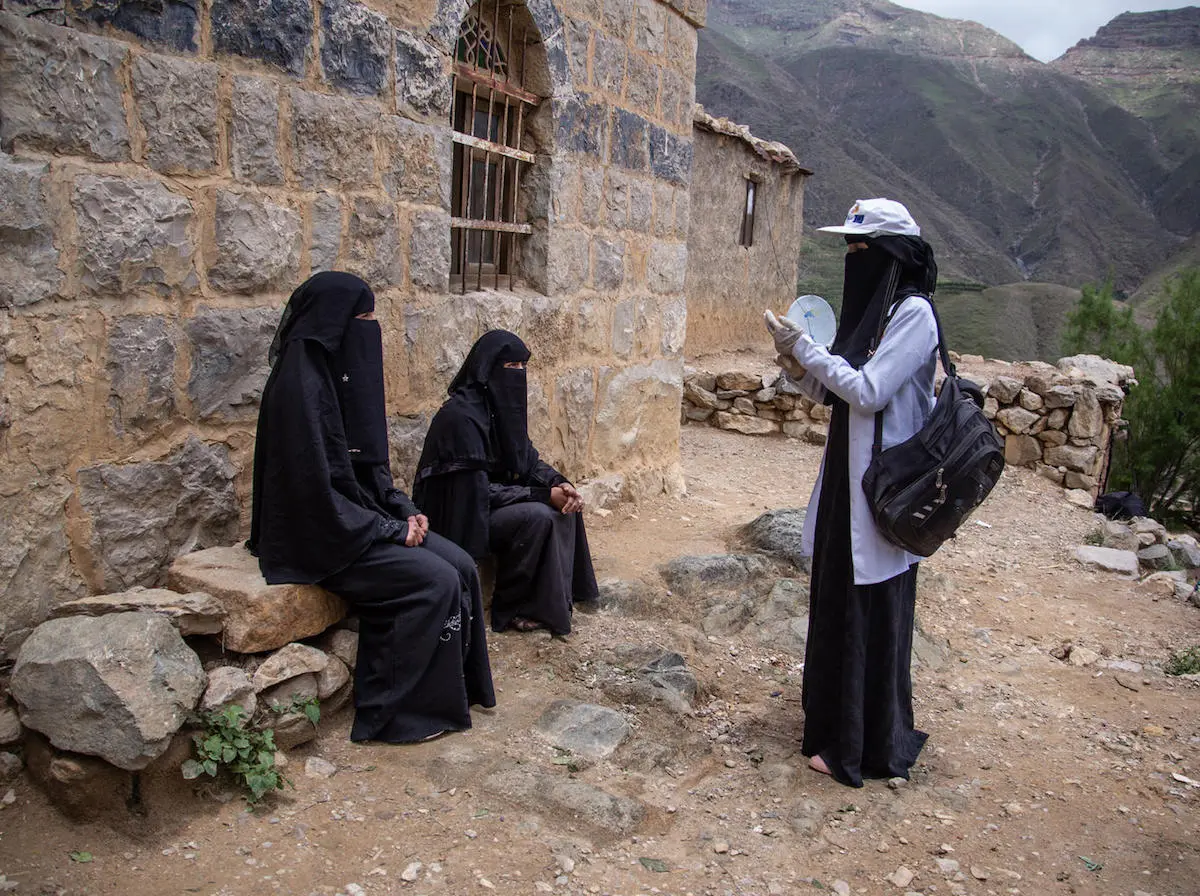 23-year-old Saba Muhammad Essa, a UNICEF-supported community health worker, travels on foot to reach families cut off from health services by fighting in Bait Essa, Emran governate, Yemen in 2020. 23-year-old Saba Muhammad Essa, a UNICEF-supported community health worker, travels on foot to reach families cut off from health services by fighting in Bait Essa, Emran governate, Yemen in 2020.
