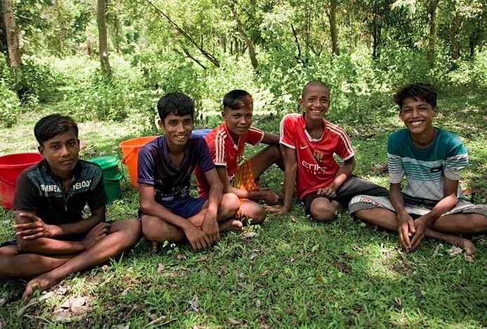 For adolescents, the camps can be a dangerous place, especially at night. “People in the camps are always trying to sell (methamphetamine) to me,” Abdul said. “They try to convince me that if I sell drugs I can make money and buy more things for my family