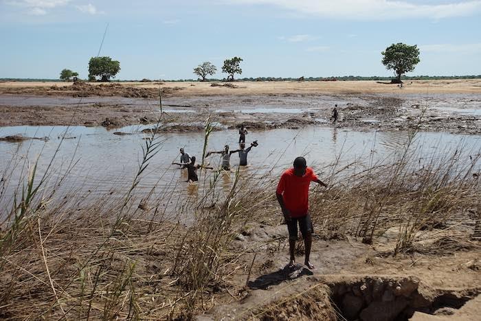 “Cyclone Idai has now hit a population, which was already in despair and extremely vulnerable. The impact of the storm is multiplying their suffering”, says Marcoluigi Corsi, UNICEF Representative in Mozambique. 