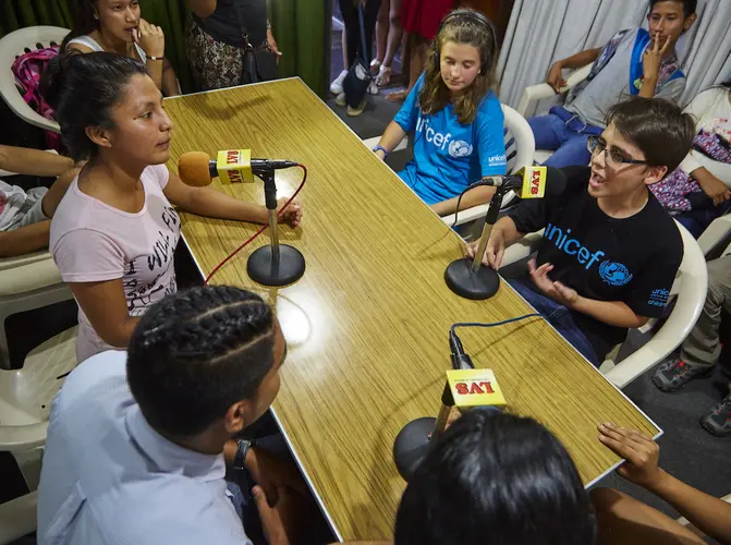On a UNICEF field visit to Peru, American teens spoke with Peruvian teenagers on a student-run radio program. 