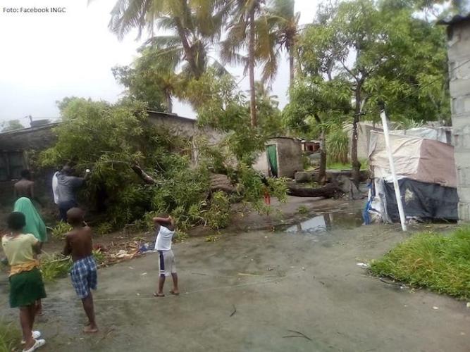 Mozambique's Sofala region sustained serious damage thanks to Cyclone Idai. It is estimated that 600,000 people are affected, of which 260,000 are children. Thousands have been displaced because their homes are destroyed.