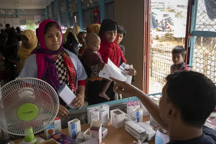 UNICEF-supported Primary Health Care Post offering services to some 27,000 Rohingya refugees living in Kutupalong Camp 4 in Bangladesh.
