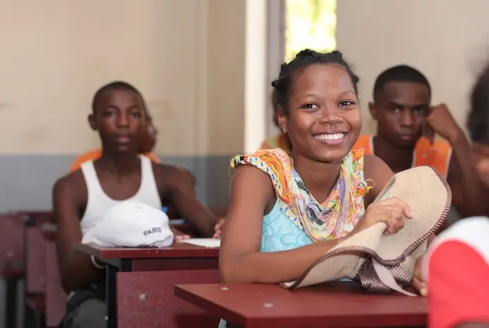 Online safety training has helped 16-year-old Maria fend off predators on Facebook and taught her about how to protect her right to safety both online and off. © UNICEF/UN0285176/Ralaivita