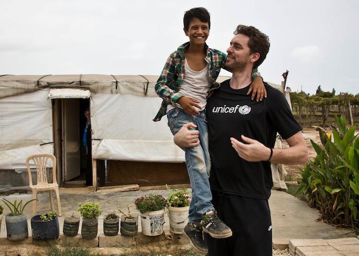  UNICEF Spain Ambassador Pau Gasol plays with Hussein, an 11-year-old Syrian refugee, in the informal settlement of Minyara, Lebanon in 2016.