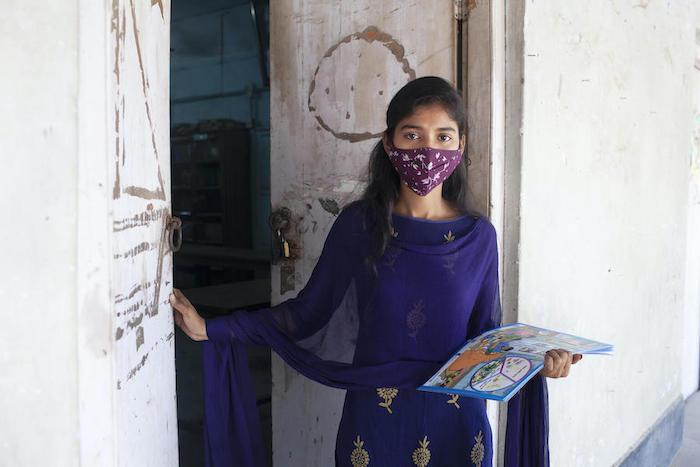 Eti, 18, is a peer counselor for adolescent girls in her community in Dhaka, Bangladesh.