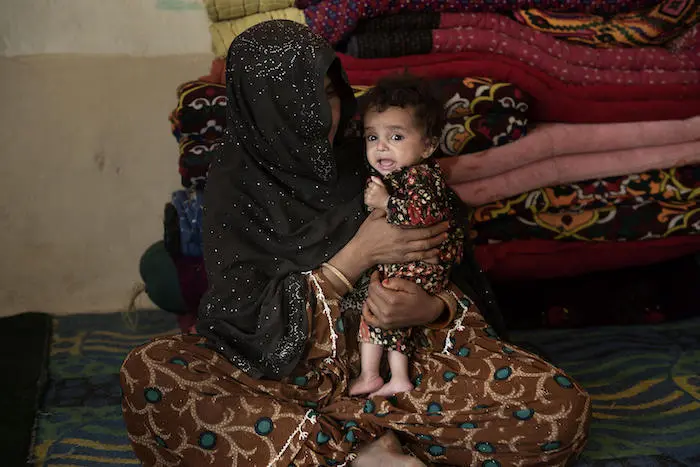 Shukuriya, 8 months old, of Kandahar, Afghanistan, suffers from severe acute malnutrition. Shukuriya, 8 months old, of Kandahar, Afghanistan, suffers from severe acute malnutrition.