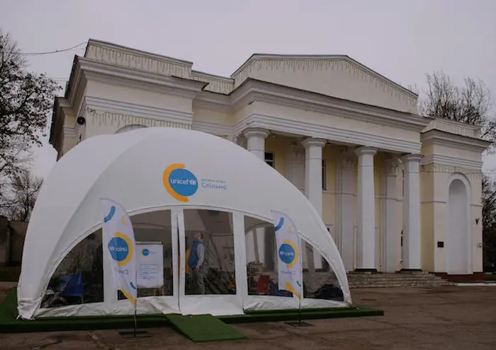 UNICEF set up a Spilno spot to give children a safe place to play in Balakliia, Ukraine. UNICEF set up a Spilno spot to give children a safe place to play in Balakliia, Ukraine.