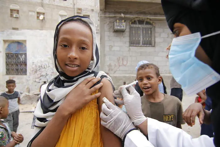 With UNICEF's help, vaccinations were able to continue at Khawr Meksar clinic in Aden, Yemen, during the COVID-19 pandemic.