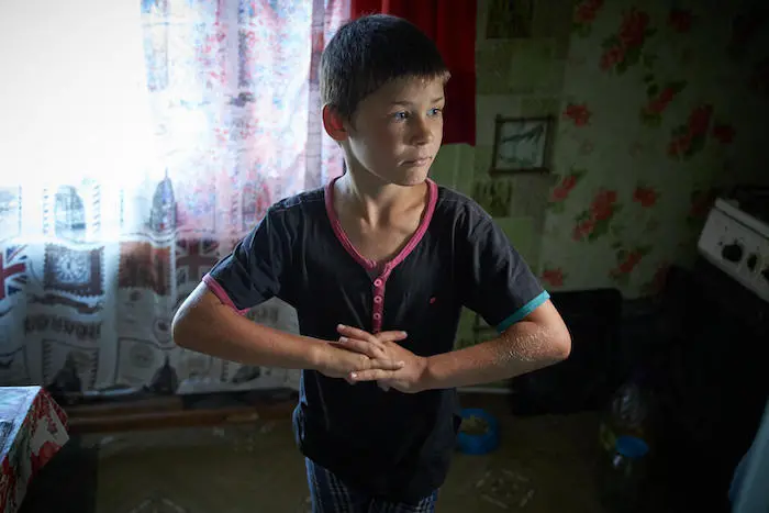 A young boy in Soledarska, eastern Ukraine, whose family is receiving much needed assistance from UNICEF. A young boy in Soledarska, eastern Ukraine, whose family is receiving much needed assistance from UNICEF.