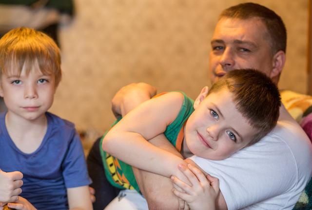 Life is a daily struggle to make ends meet for Andrii, who fled his home in eastern Ukraine with his children after his neighbor&#039;s house was hit by shelling.