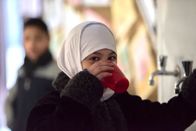 Afnan, 11, fled Damascus, Syria, four years ago with her parents and four siblings. They struggle to find clean, safe water. © UNICEF/UN048103/Nader