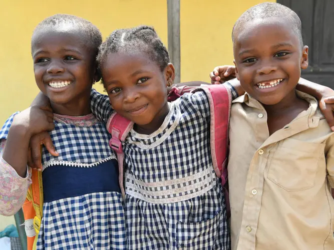 Girls and boys are getting a quality education at this UNICEF-supported school in Gonzagueville, a suburb of Abidjan, the capital of C&ocirc;te d'Ivoire. 